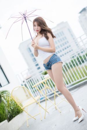 天降女子从二楼掉下来了